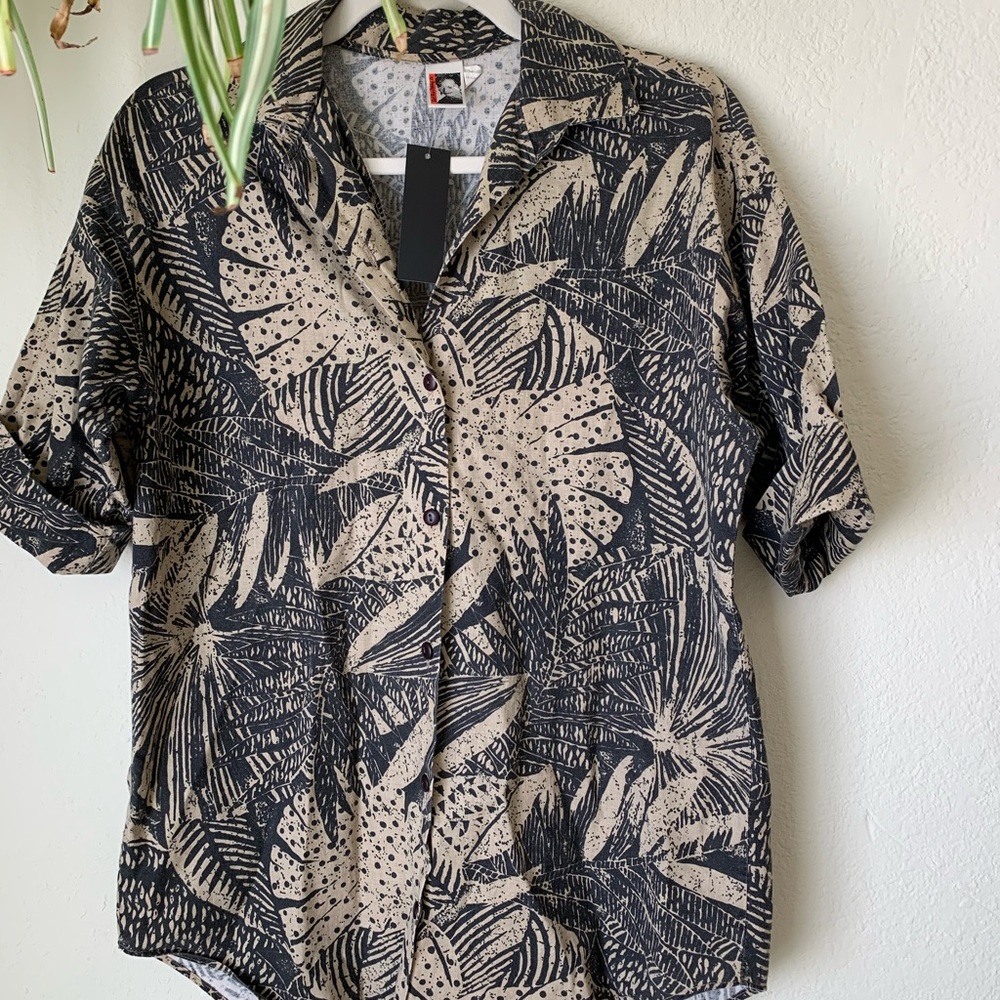 Vintage Tropical Print Top from IntentionallyBlank